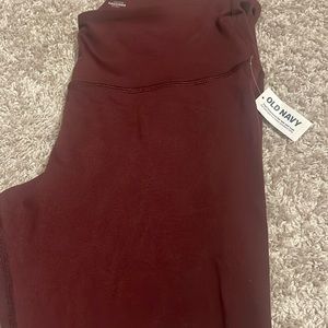 Brand New Old Navy Powerpress leggings high rise in plum size xl